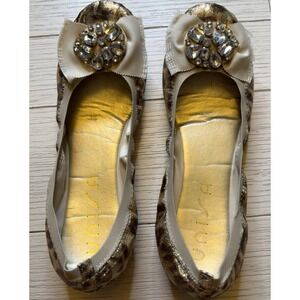 Unisa Metallic Cheetah Print‎ W/ Jeweled Bow & Gold Glittery Finish. Sz 7.5 M